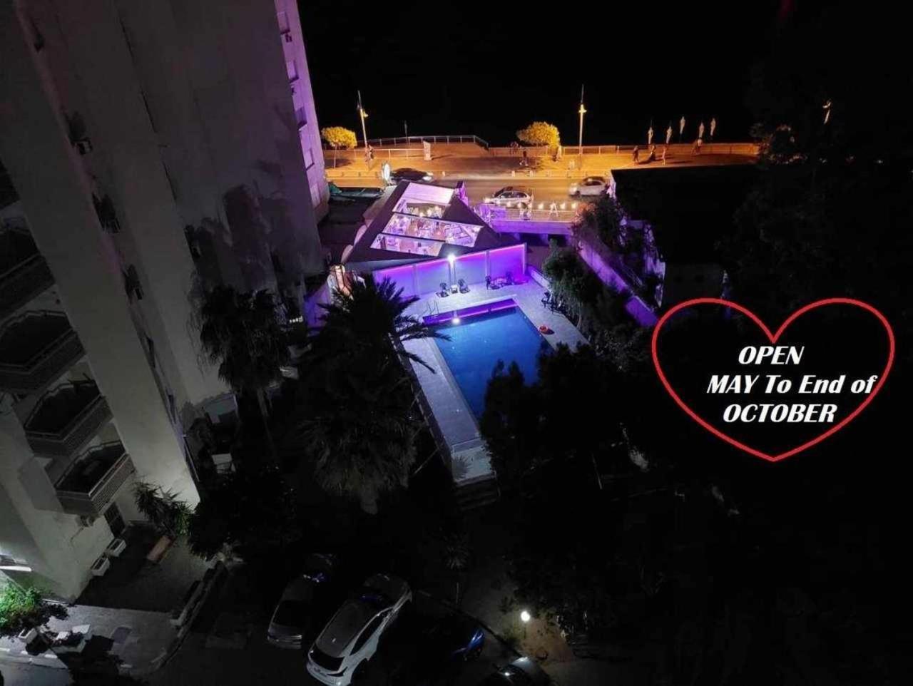 Beachfront Skyline Retreat 1Br Pool Central Lárnaka Kültér fotó